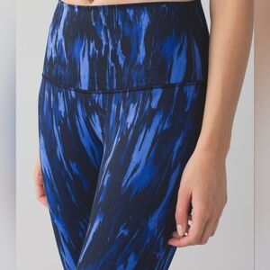 Lululemon Wunder Under Crop (Hi-Rise)Painted Animal Sprinkler Black